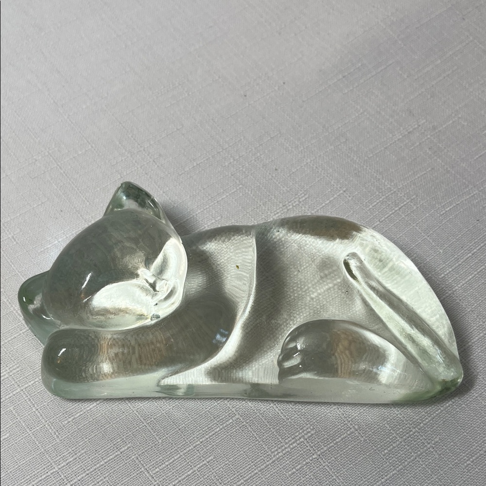 Vintage Clear Glass Cat Paperweight or Figurine